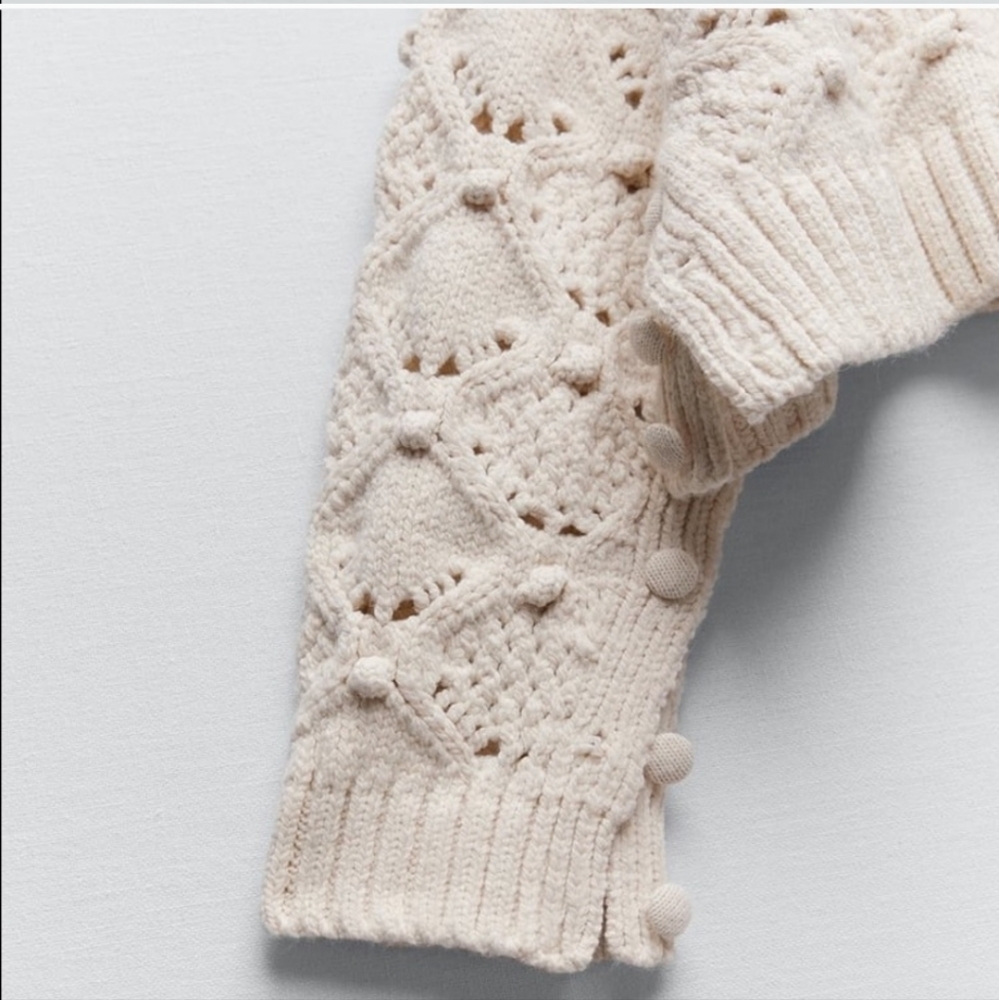Zara Cable Knit Sweater With Buttons Bloggers Favorite - Picture 15 of 16